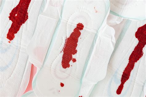  Common Scenarios in Dreams Involving Menstrual Blood Clots and Their Significance 