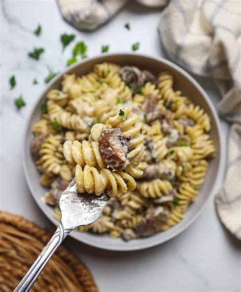  Delightful and Dairy-Free: Vegan Mushroom Alfredo Pasta 