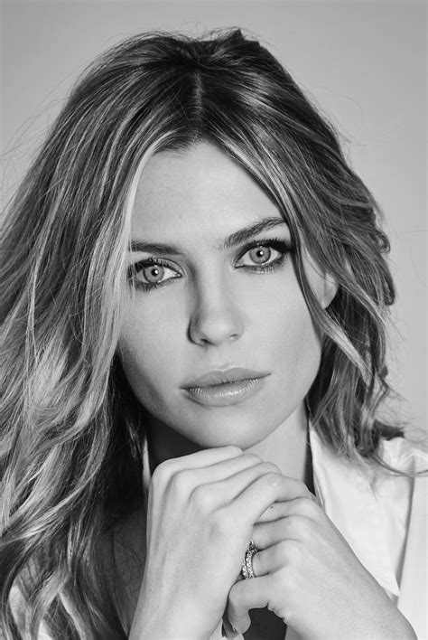  Early Life and Childhood of Abbey Clancy 