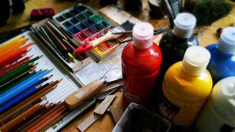  Exploring Different Artistic Mediums: Discovering Your Perfect Match 