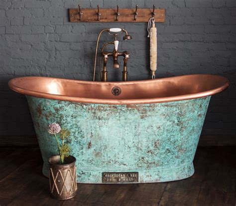  Indulging in History: The Vintage Charm of Adding Antique Bathtubs to Your Home 