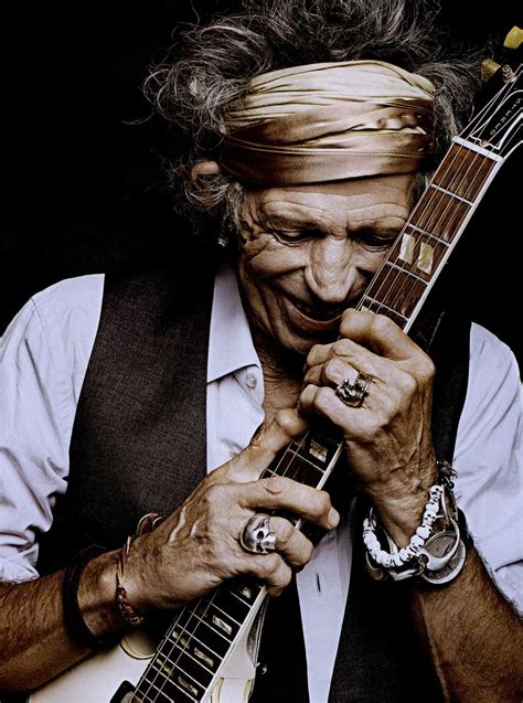  Keith Richards: A Music Icon 