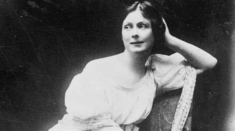  Love, Tragedy, and Art: Isadora Duncan's Personal Life and Relationships 