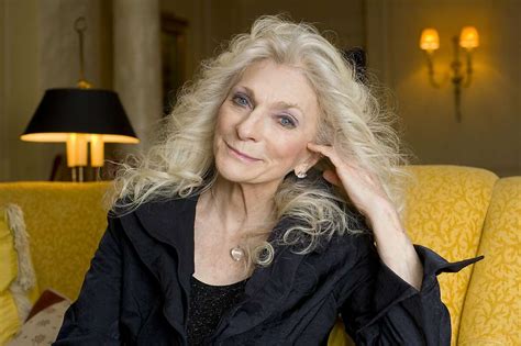  Triumph over Addiction: Judy Collins' Journey through Personal Challenges 