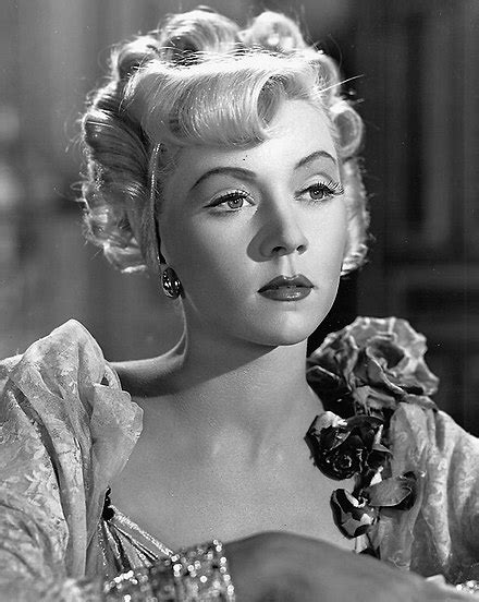 A Dazzling Figure: Delving Into Gloria Grahame's Magnetic Charm