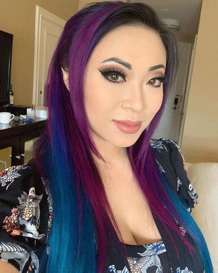 A Glimpse into Yaya Han's Personal Life and Interests