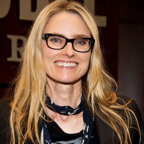 A Musical Journey: Exploring Aimee Mann's Path to Success