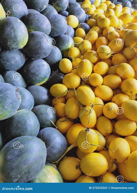 A Sweet Surprise: Discovering the Unforgettable Taste of Golden Watermelon