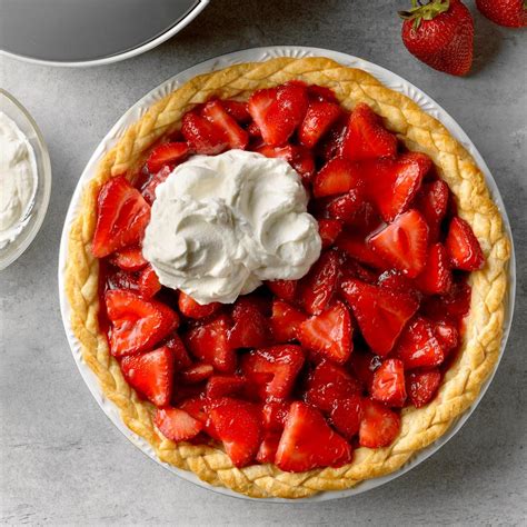 A Twist on Tradition: Unique Variations of Strawberry Pie