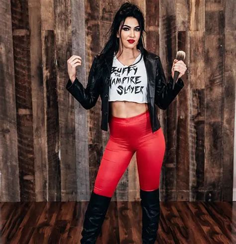 Age and Height: Vital Stats of Billie Kay