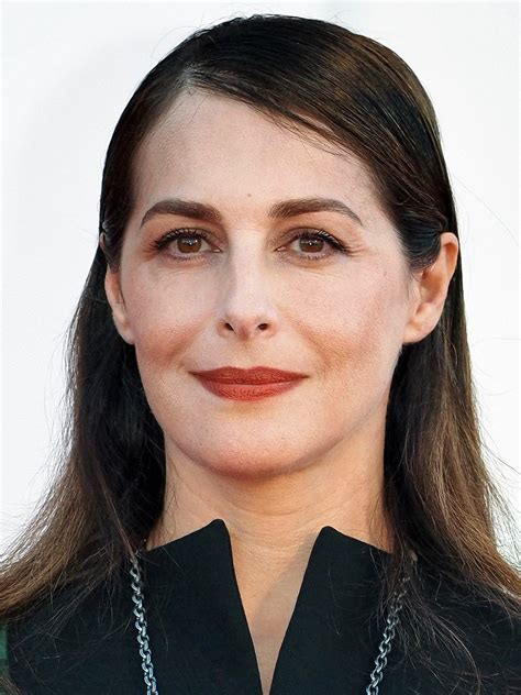 Amira Casar's Financial Status and Assets