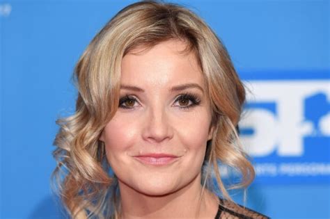 An Overview of Helen Skelton's Life and Career
