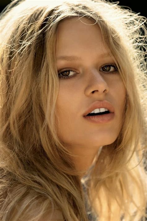 Anna Ewers' Fashion Icon Status: Influences and Style