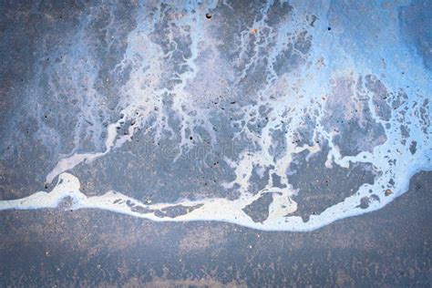 Astonishing Display: Capturing the Beauty of Spilled Petrol