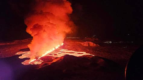 Astonishing Fountains: A Spectacle of Molten Rock