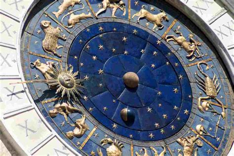 Astrological Perspectives: Exploring the Connection between Dreams of Pale Insects and Zodiac Signs