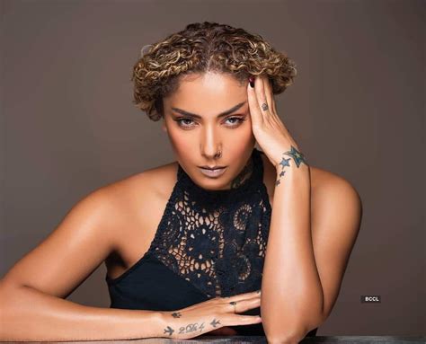 Beyond Beauty: Diandra Soares' Impact on Fashion and Modeling