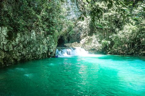 Blue Waters for Every Adventurer: From Tranquil Lagoons to Thrilling Caves