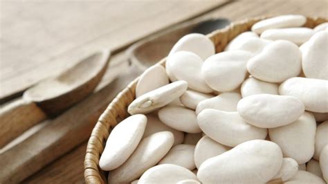 Boosting Your Energy and Well-being with the Health Benefits of White Beans