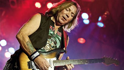 Breaking Down the Iconic Riffs: Analyzing Dave Murray's Guitar Work