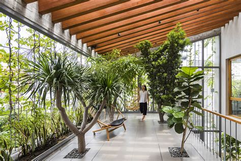 Bringing Nature Indoors: Redefining the Connection between Interior and Exterior