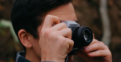 Candid Moments: Tips for Capturing Spontaneous Shots on Your Special Day