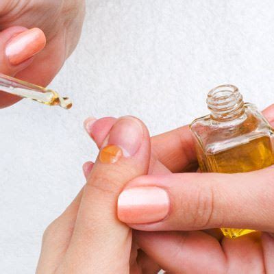 Caring for Your Nails: Tips and Tricks for Maintaining Healthy and Resilient Nails