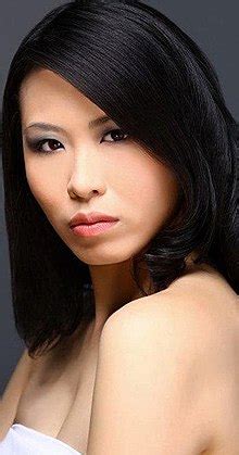 Catalina Yue: Biography