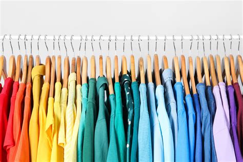 Categorize and Color-Code Your Clothing: The Ultimate Closet Organization Method