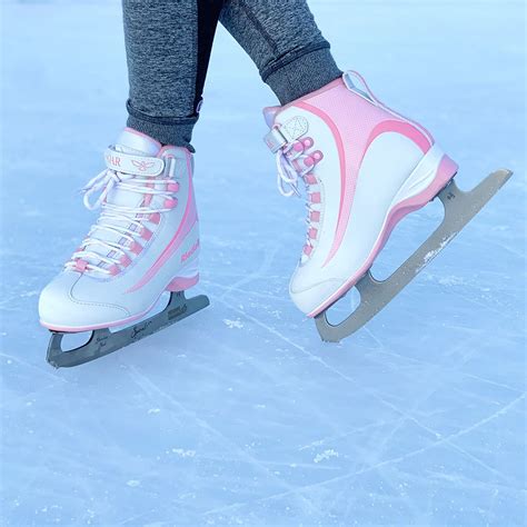 Choosing the Perfect Ice Skates for Your Enchanted Winter Expedition