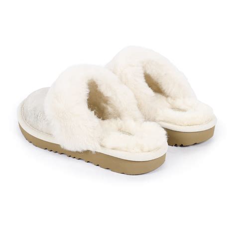 Choosing the Perfect Ivory Slippers to Complement Your Personal Style