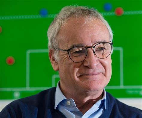 Claudio Ranieri: Exploring the Life of a Accomplished Football Manager