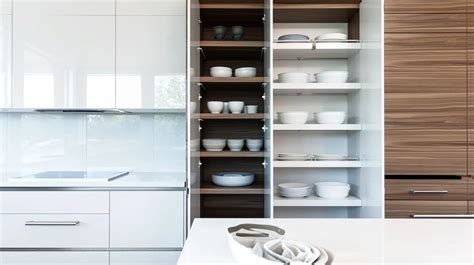 Clever Storage Solutions: Utilizing Vertical Space to Optimize Storage