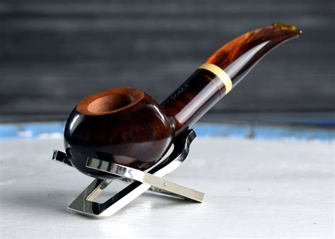 Collecting and Appreciating Artisan Pipes