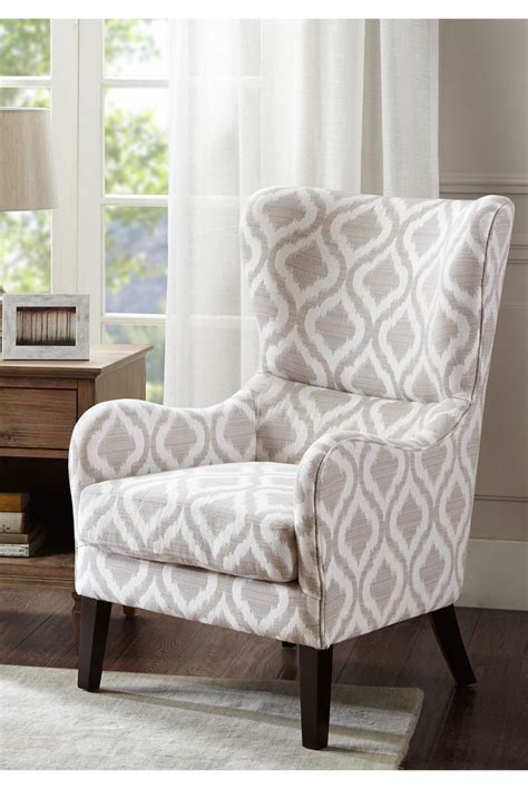 Comfort and Style: How Wooden Chairs Enhance Coziness