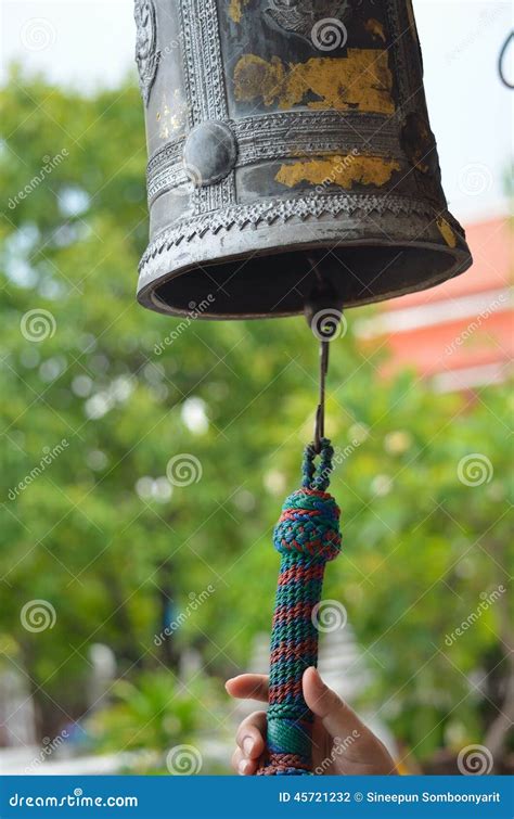 Connecting with the Past: Reflecting on Our Memories through Dreams of Chiming Bells