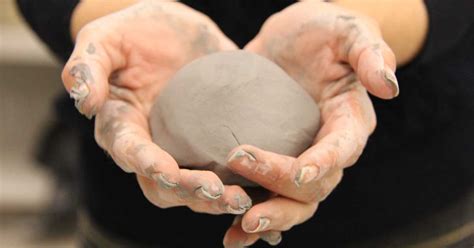 Connecting with the Present Moment: Discovering Mindfulness through the Art of Clay