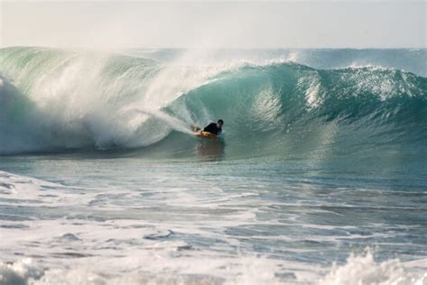 Conquering the Giants: Discover the Thrill of Riding Enormous Waves