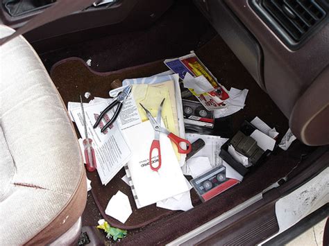 Coping Strategies and Resolving the Issue of a Cluttered Vehicle in Dreams