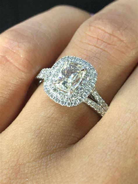 Crafting the Ideal Engagement Ring