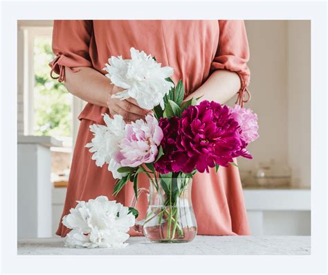 Creating Exquisite Floral Arrangements: Expert Tips for Crafting a Breath-Taking Cluster of Blooms