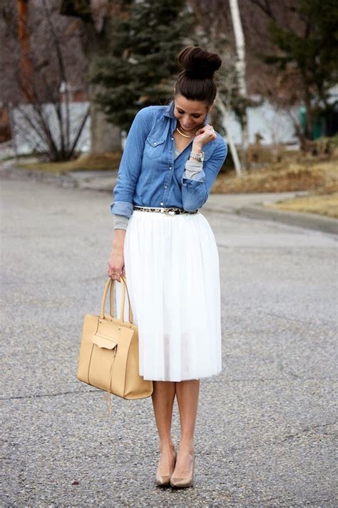 Creating Versatile Looks: Styling a White Skirt for Various Occasions