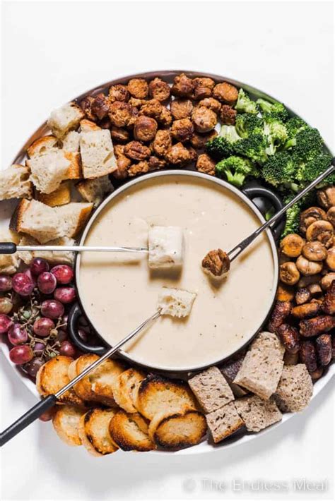 Creating a Cheese Fondue: Tips and Tricks for a Deliciously Cheesy Experience