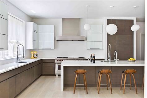 Creating a Clean and Minimalist Look with White Cabinets