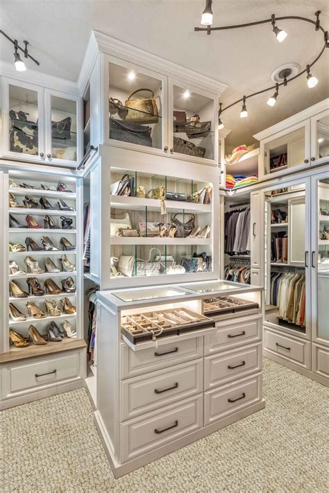 Creating a Personalized Dressing Area within Your Closet