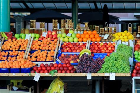 Creating an Attractive and Functional Fruit Stall