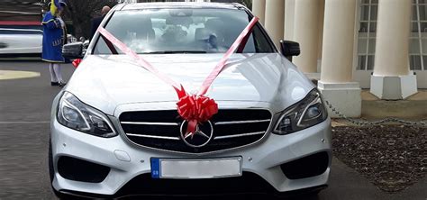 Creating an Unforgettable Wedding Experience with a Luxurious Car