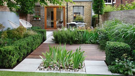 Cultivating a Petite Garden: Planning and Design