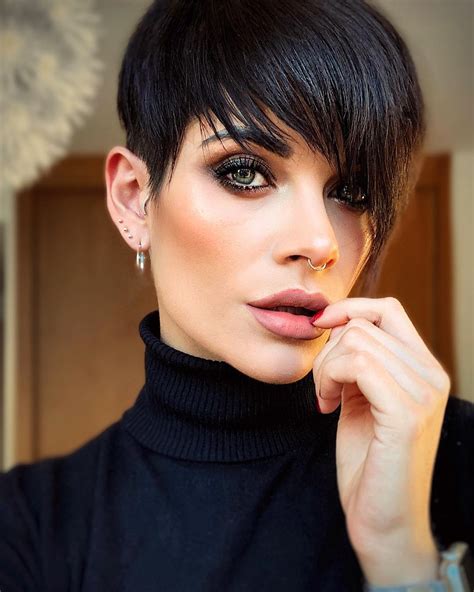 Cutting Edge: Trendy Short Haircuts for 2022