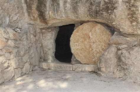 Deciphering the Signs and Symbols of Ancient Sepulchres